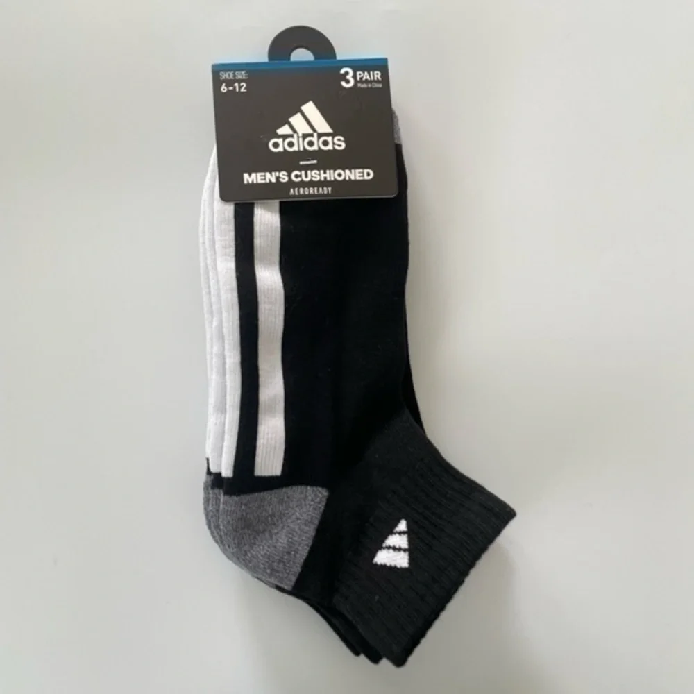 Adidas men’s quarter socks 3 pairs size 6-12 white black gray